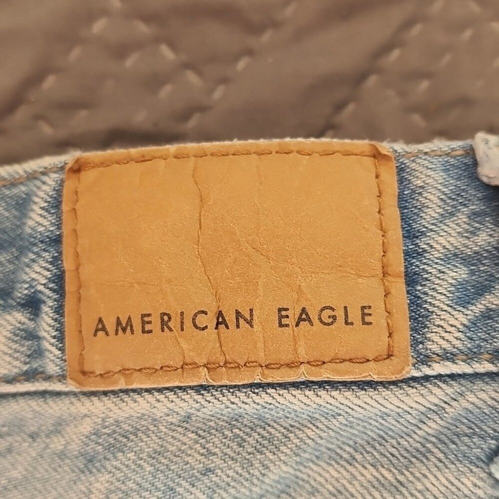 American Eagle factory super distressed Mom shorts size 0 - Picture 3 of 5